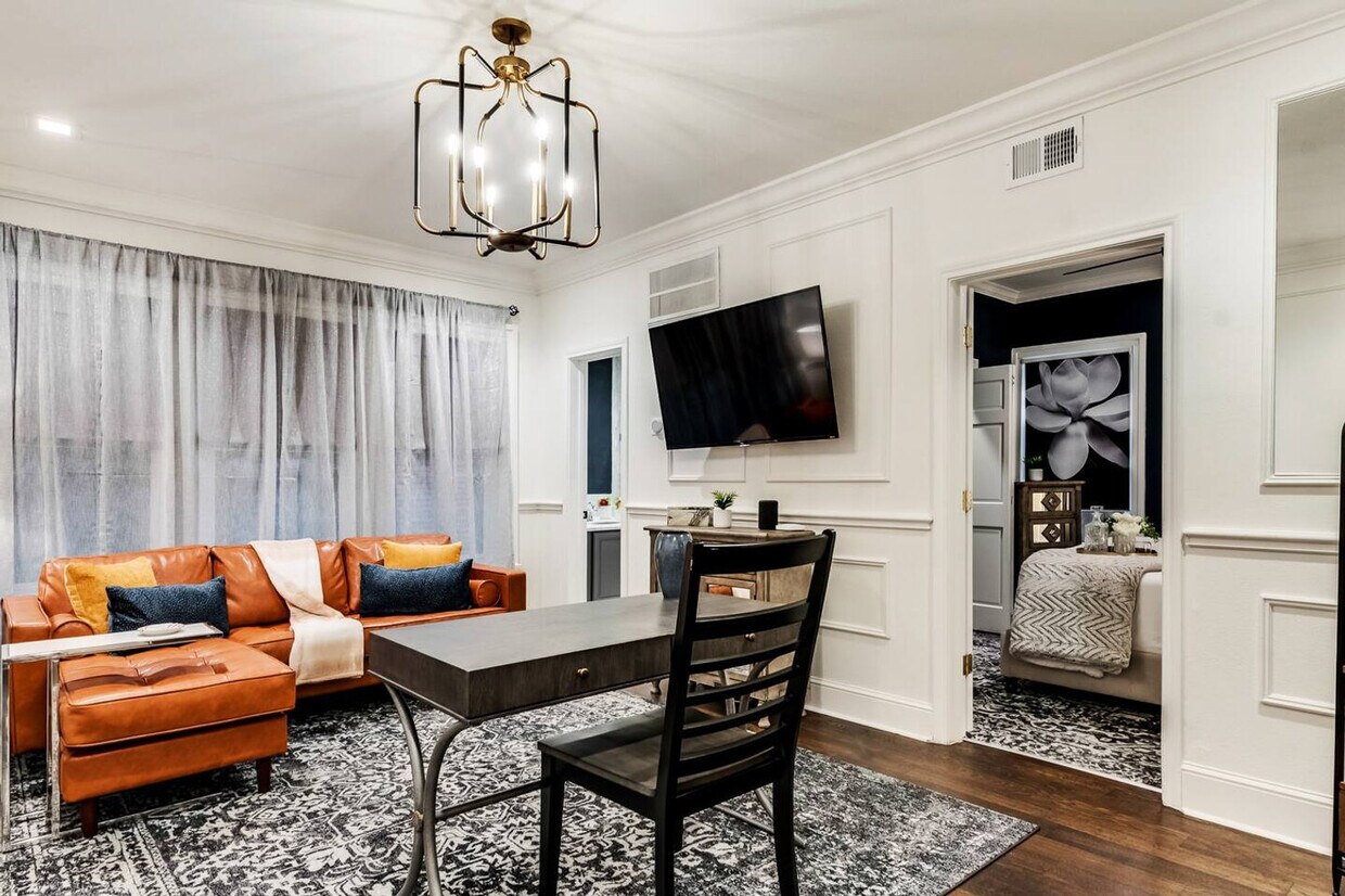 Foto principal - 4903 Worth St