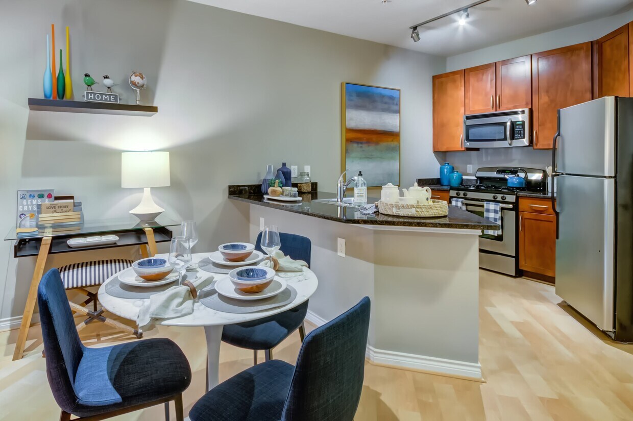 Vista Laurel Highlands Apartments Lorton, VA