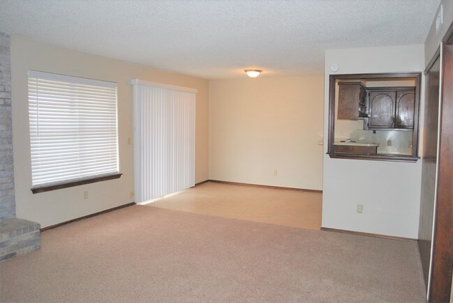 Foto del edificio - 6405 NW 63rd St