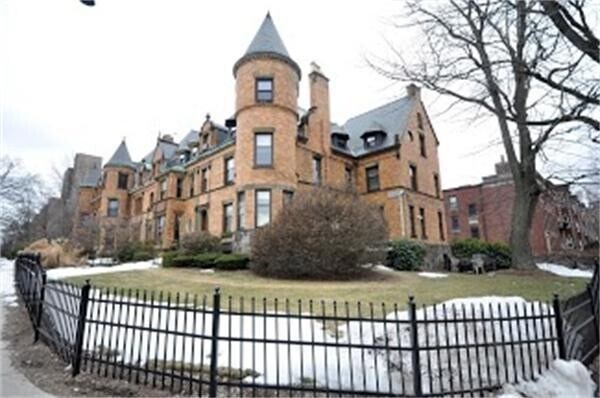 Foto principal - 1763 Beacon St