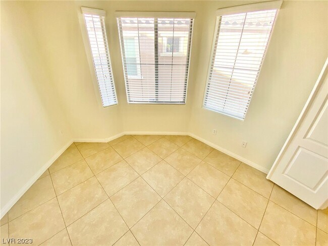 Building Photo - 3709 Rocklin Peak Ave