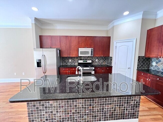 Foto del edificio - 1614 Mosaic Way