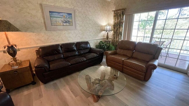 Foto del edificio - 4898 Magnolia Pointe Ln