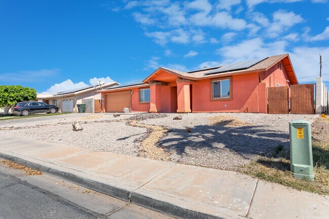 Building Photo - 2972 W 24th Pl