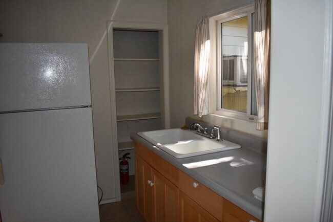 Building Photo - 5280 Capistrano Ave