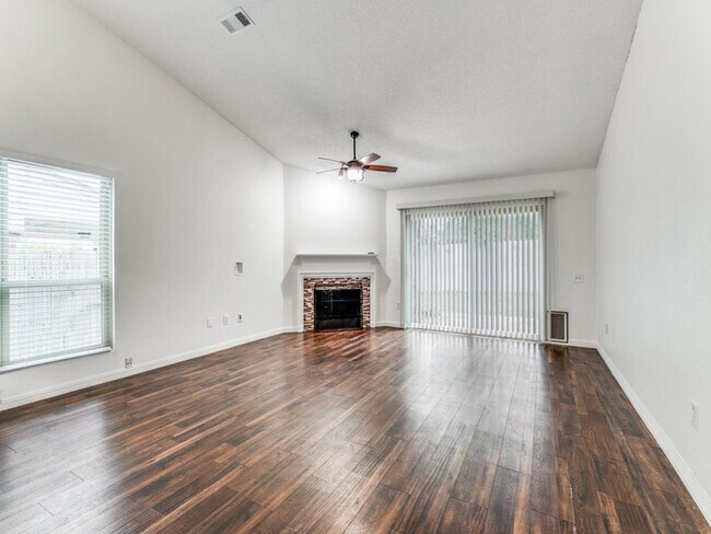 Building Photo - Fort Worth, TX - House - $1,945.00 Availab...