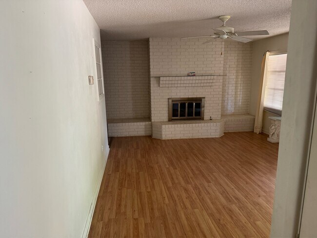 Foto del edificio - 3303 36th St