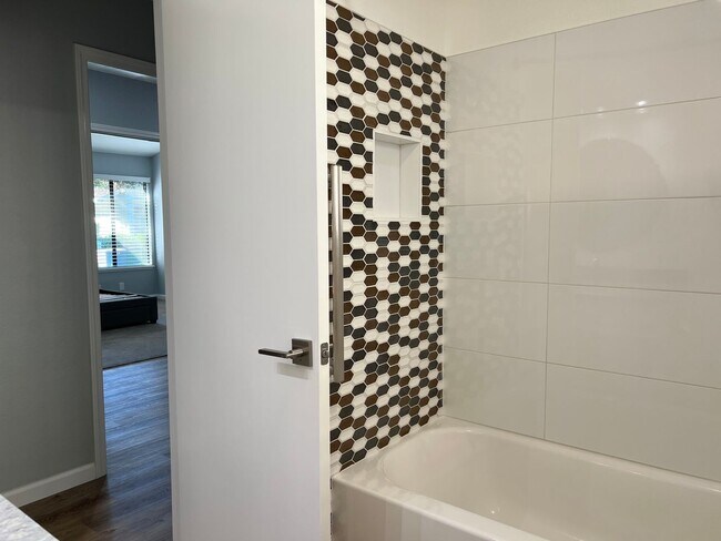 Foto del edificio - Beautiful 3 Bedroom Home in Roseville