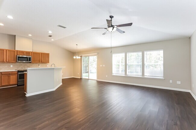 Foto del edificio - 75245 Ravenwood Dr