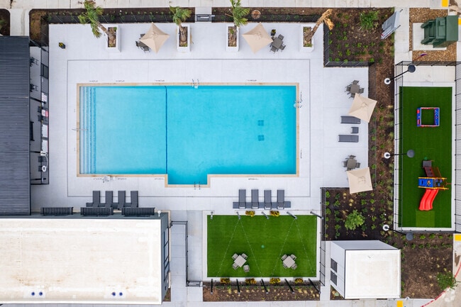 Pool - Ohn