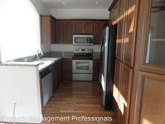 Building Photo - 3 br, 2.5 bath House - 364 Jans Court