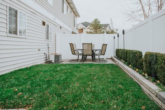 Foto del edificio - 3 Bed 2.5 Bath in Orem