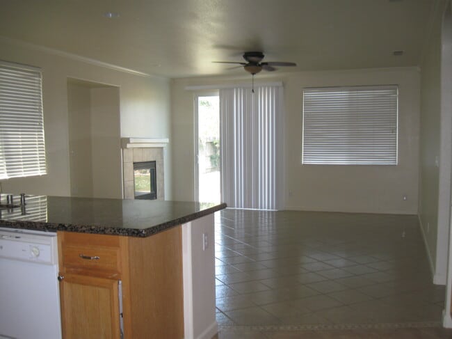 Building Photo - 2114 Golden Gate Dr