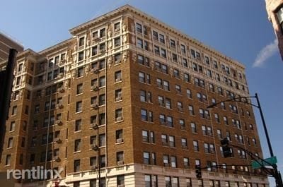 Building Photo - 2756 N Pine Grove Ave
