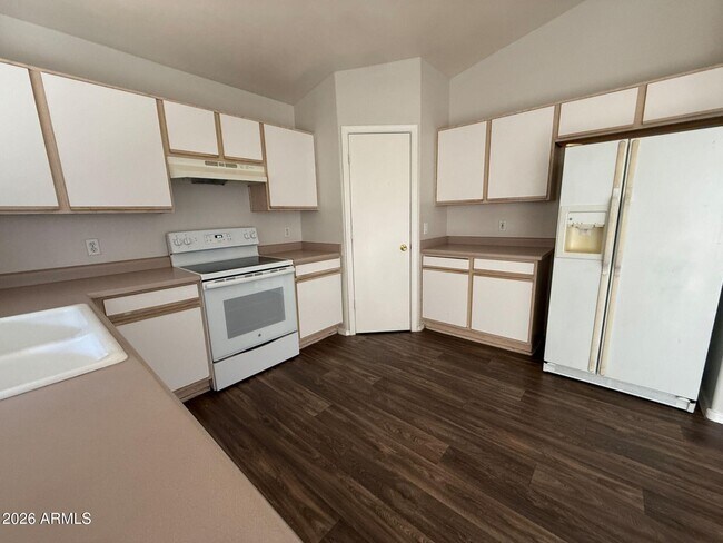 Building Photo - 12071 W Dahlia Dr