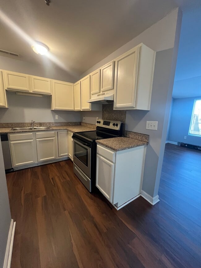 Foto del edificio - 517 W Market St