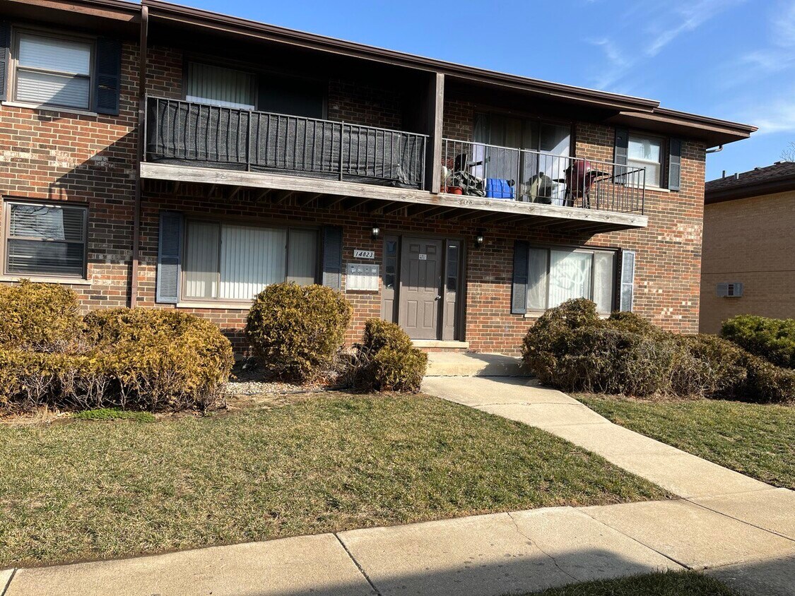 Primary Photo - 14823 Kilpatrick Ave