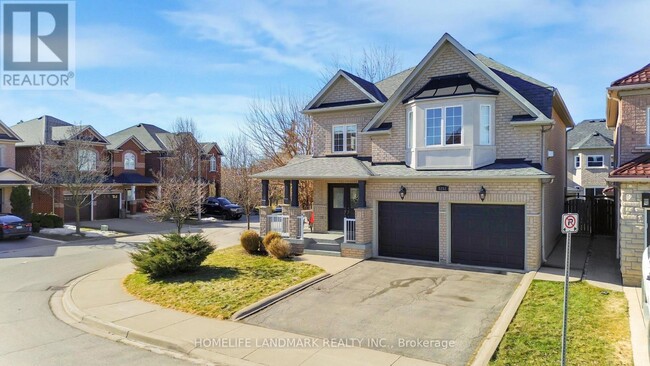 Building Photo - 5253 Nova Crescent