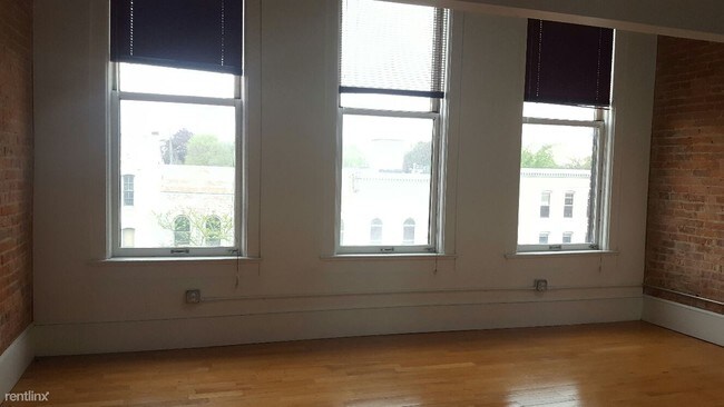 Foto del edificio - 1 br, 1 bath  - 206 W Michigan Ave