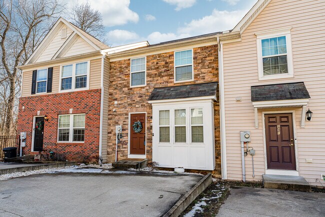 Foto del edificio - 243 Raven Run