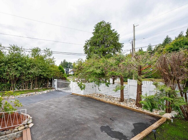Photo du bâtiment - 1819 Inglewood Ave