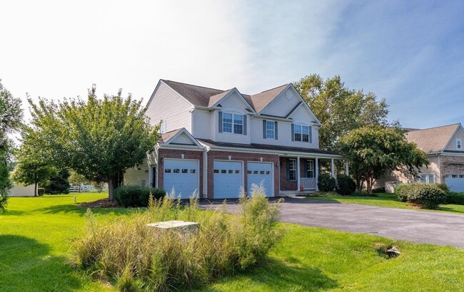Building Photo - 24680 Shoreline Dr