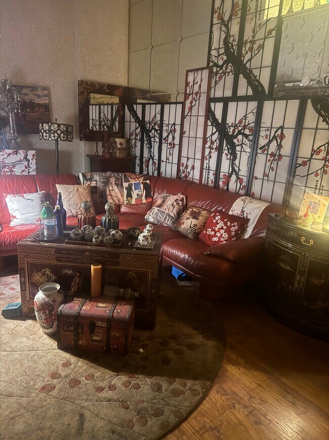 Espacio de sala de estar - 1131 Lakeshore Dr