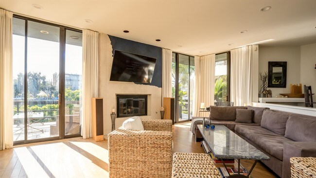 Foto del edificio - 4119 Roma Ct