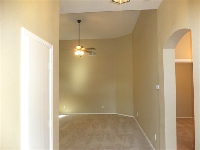 Building Photo - 9904 Henna Lane