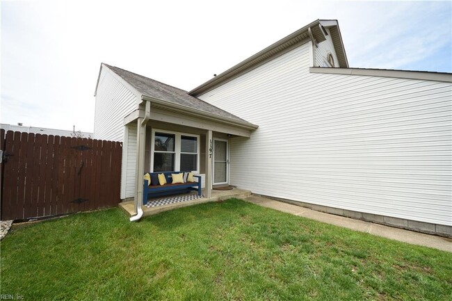Building Photo - 1197 Dovetail Ct