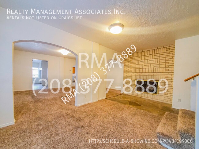 Building Photo - Spacious 3 Bedroom Unit in North Boise