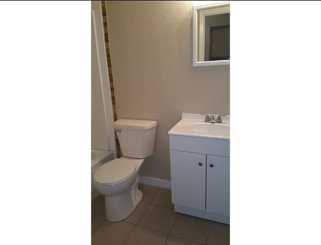 Bath - 1118 Lincoln Avenue