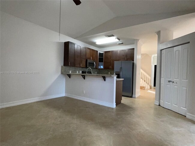 Building Photo - 6992 SW 148 Ln