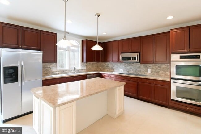 Building Photo - 3164 Lawrin Ct