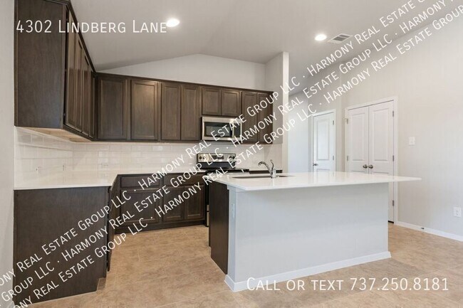 Foto del edificio - 4302 Lindberg Ln
