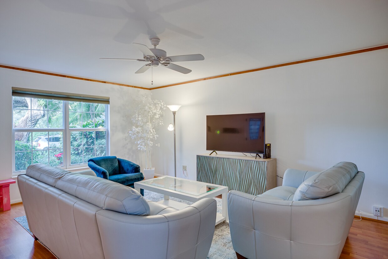 Foto principal - 2722 Cardinal Dr