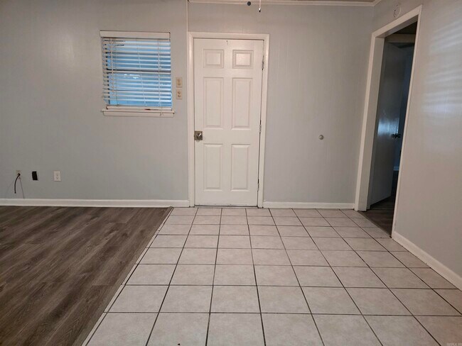 Foto del edificio - 9109 Tanya Dr