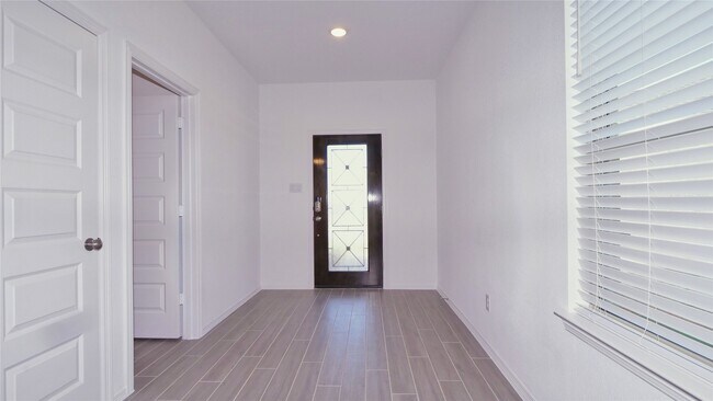 Building Photo - 23007 True Fortune Dr