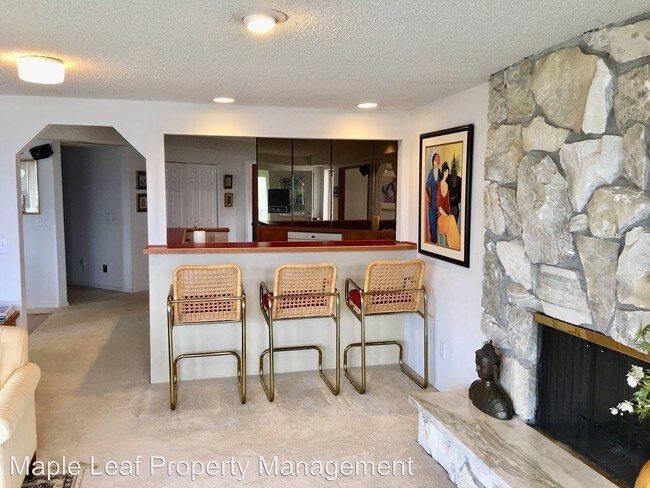 Foto del edificio - 2 br, 2 bath House - 4944 NE 87th St, Unit B