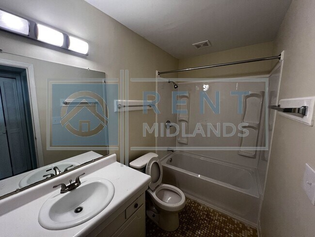 Foto del edificio - 1007 Piney Woods Rd