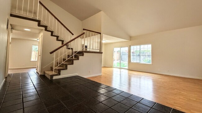 Foto del edificio - 7214 Chantilley Ct