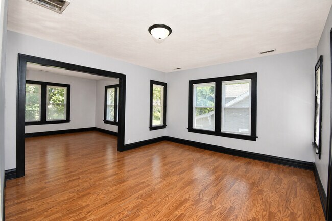 Foto del edificio - 600 Sunderlin St