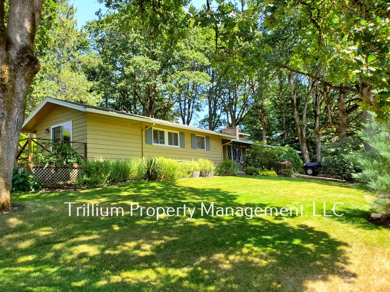 Primary Photo - 12424 SW Lesser Rd