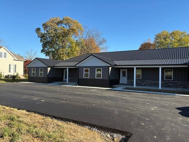 Building Photo - 205 Coakley St