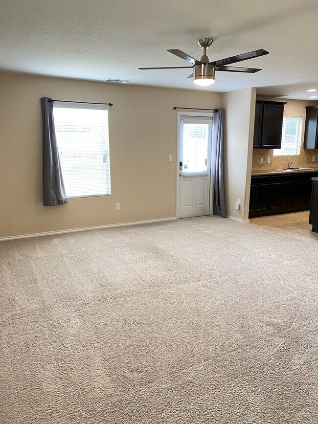 442 Walnut Crest, Selma, TX 78154 House Rental in Selma, TX