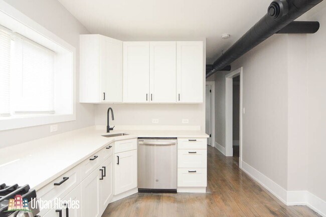 Foto del edificio - 3907 W Wellington Ave