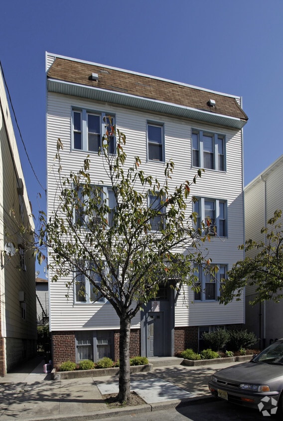 Building Photo - 192 Lembeck Ave
