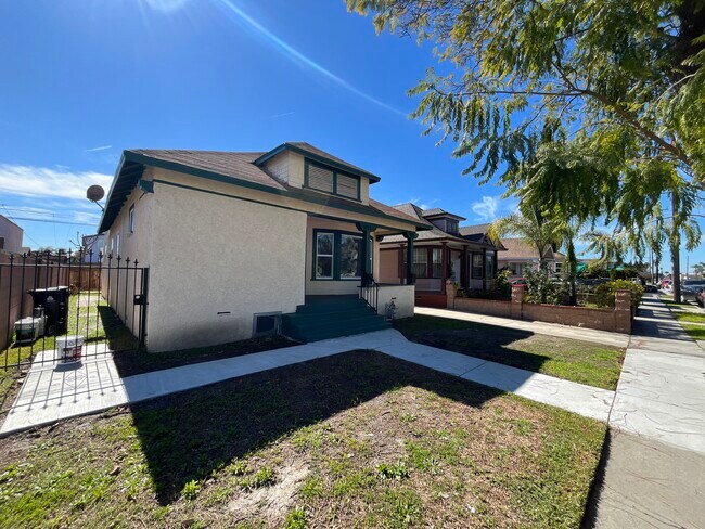 Foto del edificio - 224 E 65th St