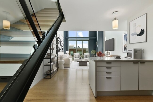 Foto del edificio - 1 Earhart St