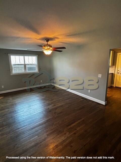 Foto del edificio - 726 Brookside Camp Rd